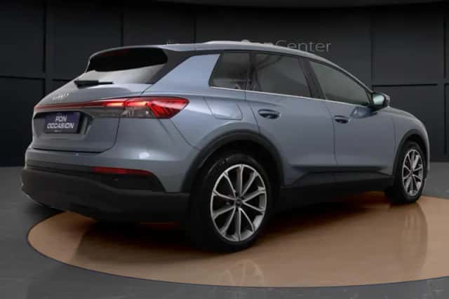 Audi Q4 e-tron (2023) thumbnail 6