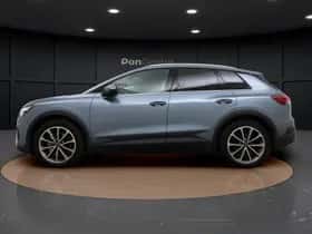 Audi Q4 e-tron (2023) thumbnail 6