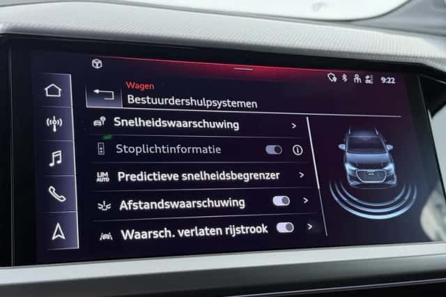 Audi Q4 e-tron (2023) thumbnail 9