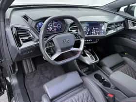 Audi Q4 e-tron (2024) thumbnail 3
