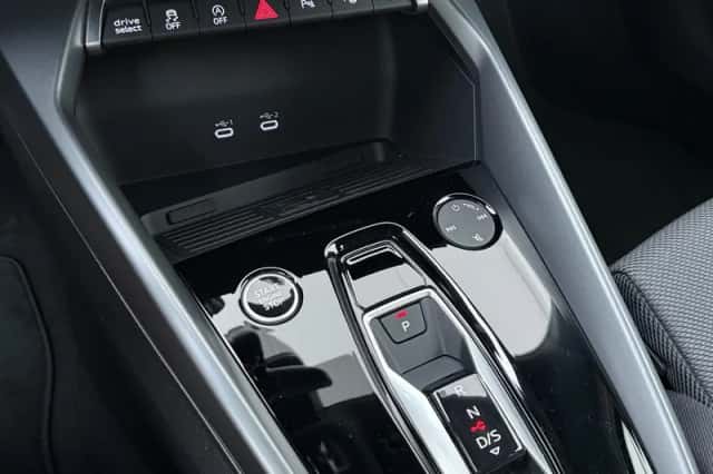 Audi A3 (2024) thumbnail 12
