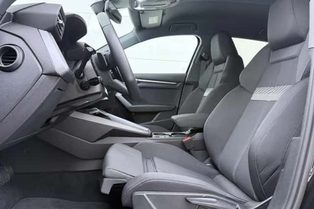 Audi A3 (2024) thumbnail 4