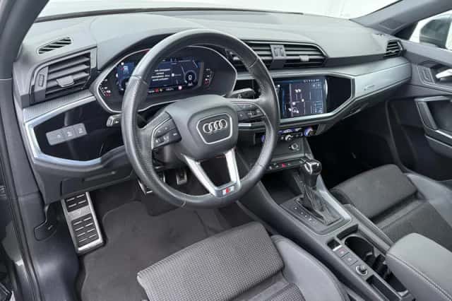 Audi Q3 (2022) thumbnail 3