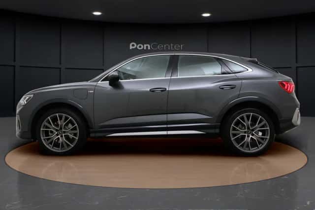 Audi Q3 (2022) thumbnail 6