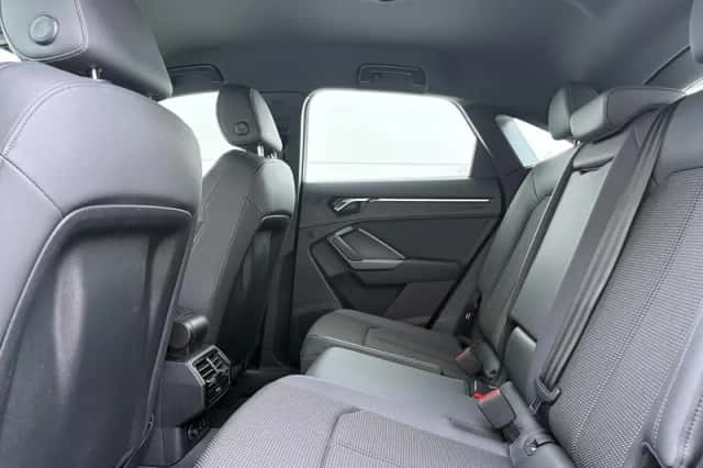 Audi Q3 (2022) thumbnail 7