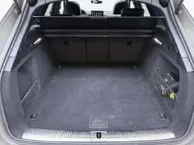 Audi A4 (2024) thumbnail 8