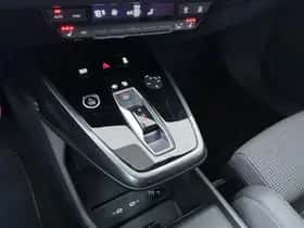 Audi Q4 e-tron (2025) thumbnail 14