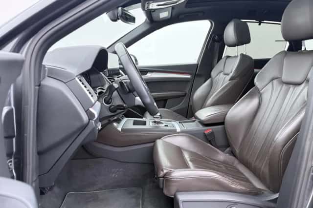 Audi Q5 (2023) thumbnail 4