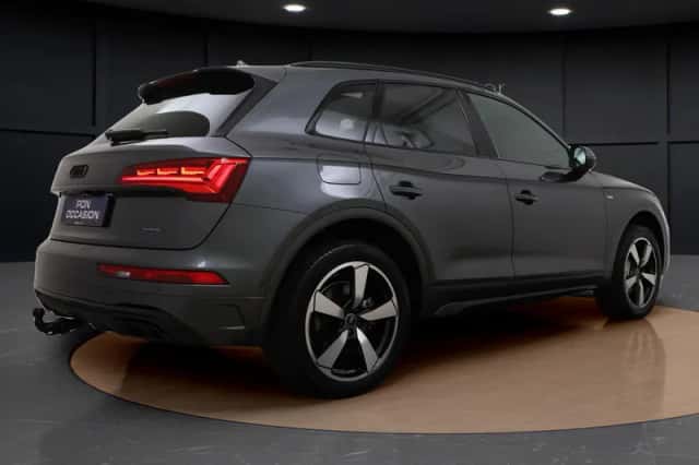 Audi Q5 (2023) thumbnail 5