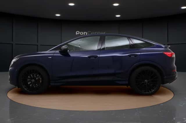 Audi Q4 (2024) thumbnail 6