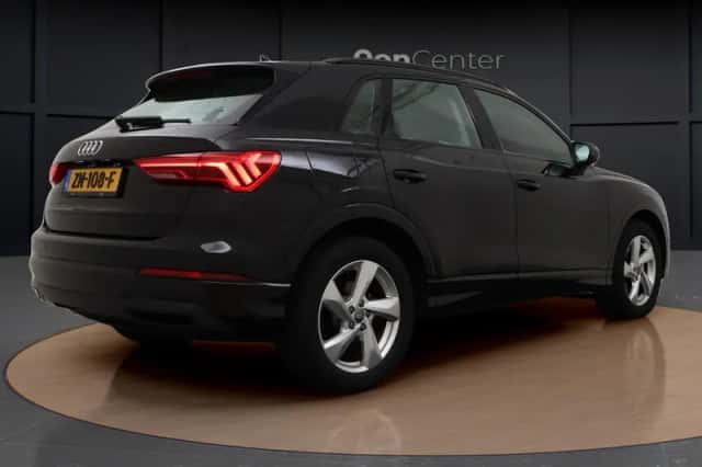 Audi Q3 (2019) thumbnail 5