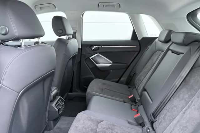 Audi Q3 (2019) thumbnail 7