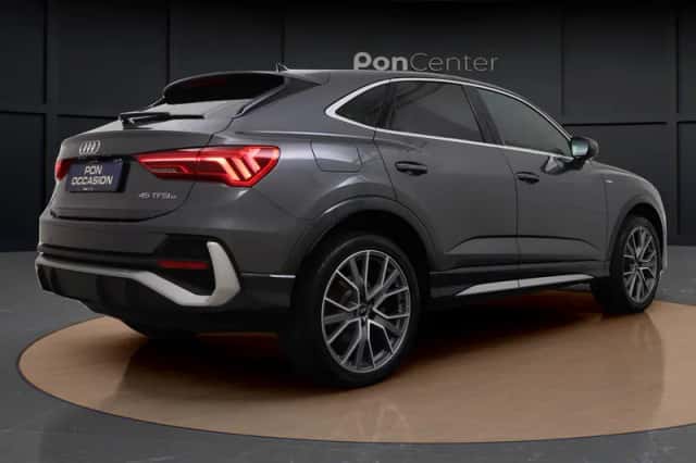 Audi Q3 (2022) thumbnail 5