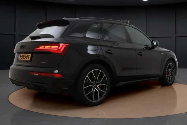 Audi Q5 (2023) thumbnail 5