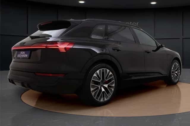 Audi Q8 e-tron (2023) thumbnail 5