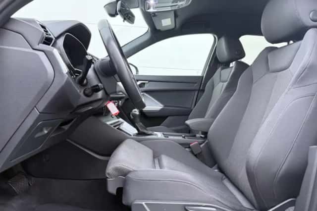 Audi Q3 (2024) thumbnail 5