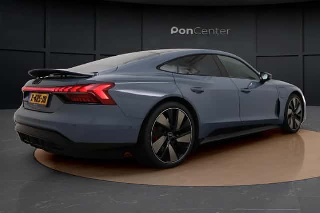 Audi e-tron GT (2023) thumbnail 5