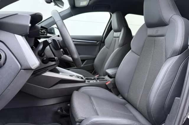 Audi A3 (2023) thumbnail 5