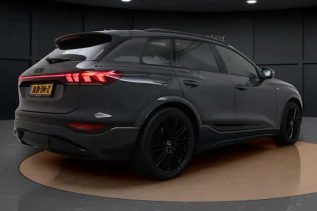 Audi Q6 e-tron (2025) thumbnail 5