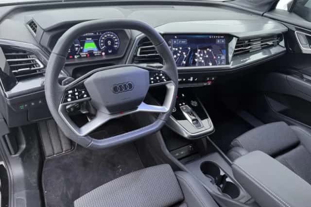 Audi Q4 (2025) thumbnail 4