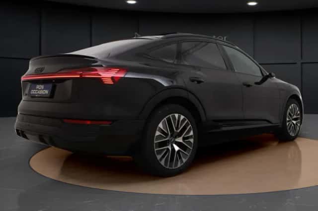 Audi Q8 (2023) thumbnail 6