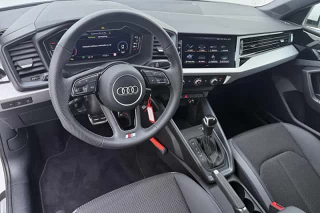 Audi A1 (2025) thumbnail 4