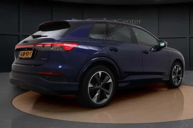 Audi Q4 e-tron (2024) thumbnail 6