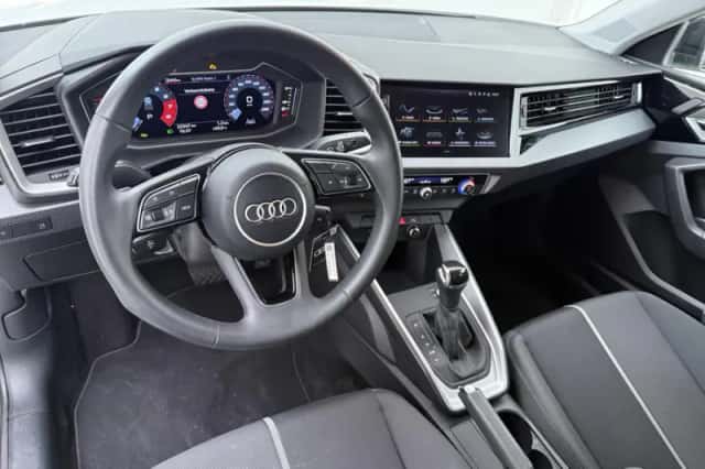 Audi A1 (2025) thumbnail 4