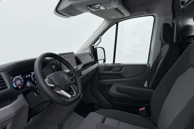 Volkswagen Crafter (2024) thumbnail 3