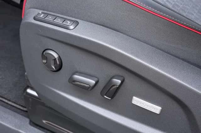 Volkswagen ID. Buzz (2026) thumbnail 6