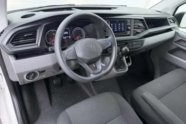 Volkswagen Transporter (2021) thumbnail 4