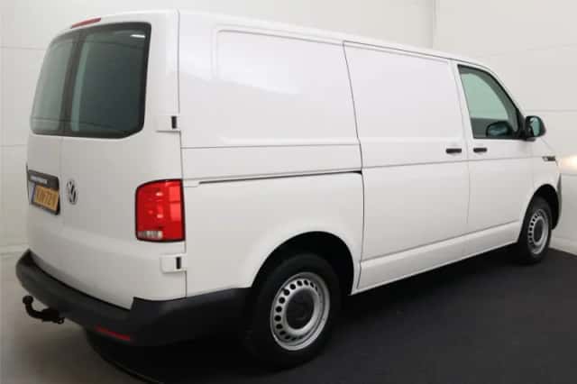 Volkswagen Transporter (2021) thumbnail 6