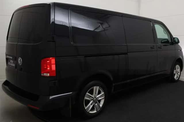 Volkswagen Transporter (2024) thumbnail 5