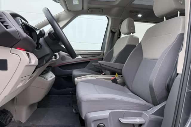 Volkswagen Multivan (2023) thumbnail 4