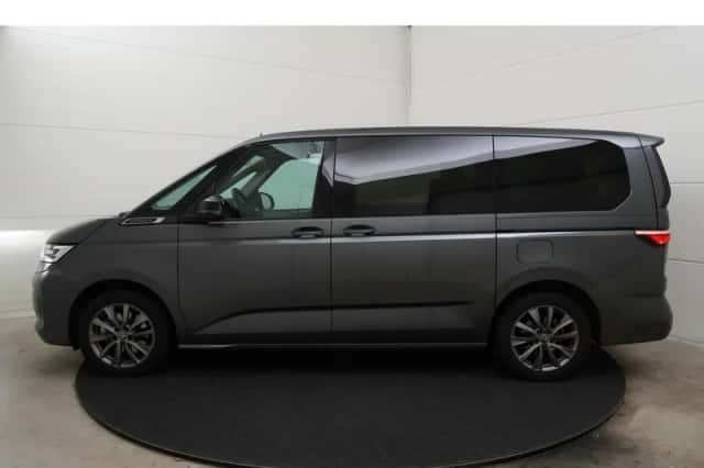 Volkswagen Multivan (2023) thumbnail 6