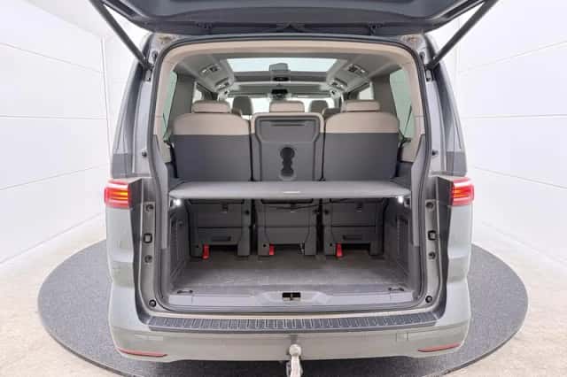 Volkswagen Multivan (2023) thumbnail 9