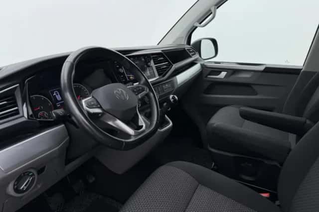 Volkswagen Transporter (2023) thumbnail 4