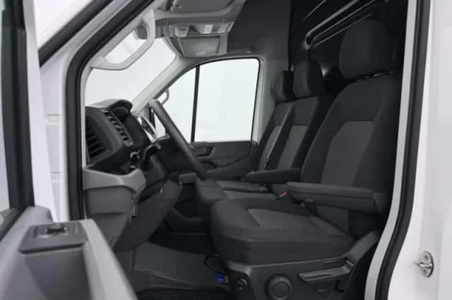 Volkswagen Crafter (2024) thumbnail 4
