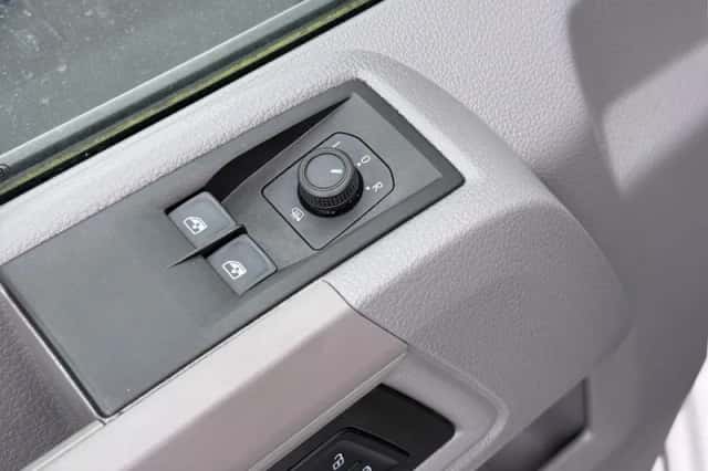 Volkswagen Crafter (2024) thumbnail 6