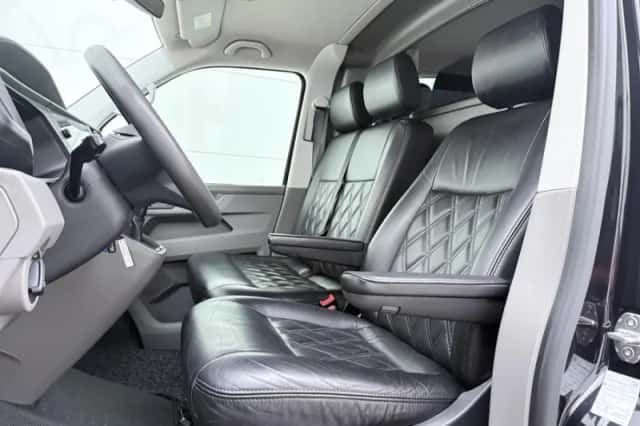 Volkswagen Transporter (2021) thumbnail 5