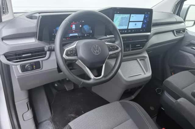 Volkswagen Transporter (2024) thumbnail 4