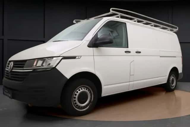 Volkswagen Transporter (2020) thumbnail 2
