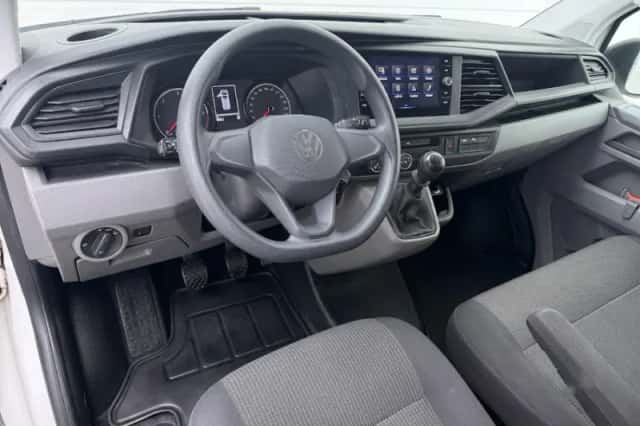 Volkswagen Transporter (2020) thumbnail 4