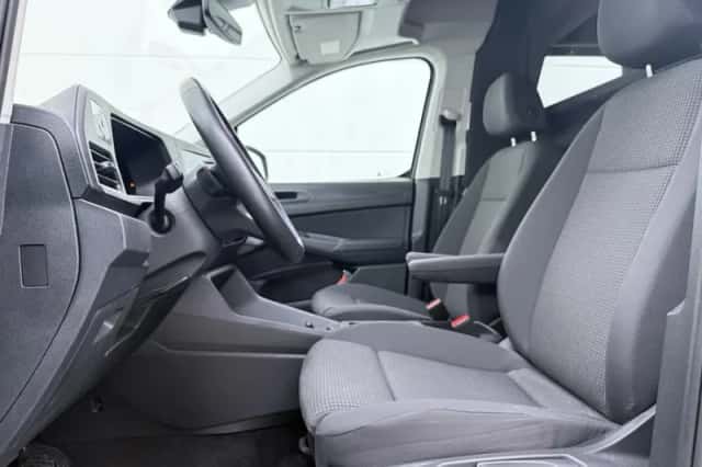 Volkswagen Caddy (2024) thumbnail 3