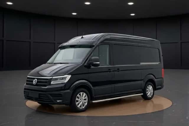Volkswagen Crafter (2019) thumbnail 2