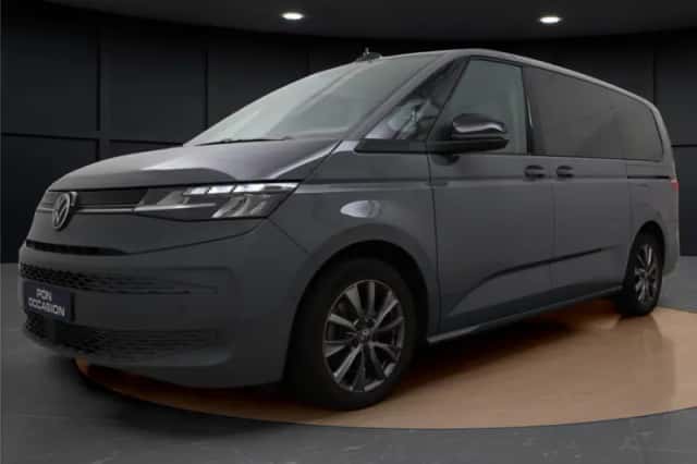 Volkswagen Multivan (2024) thumbnail 2