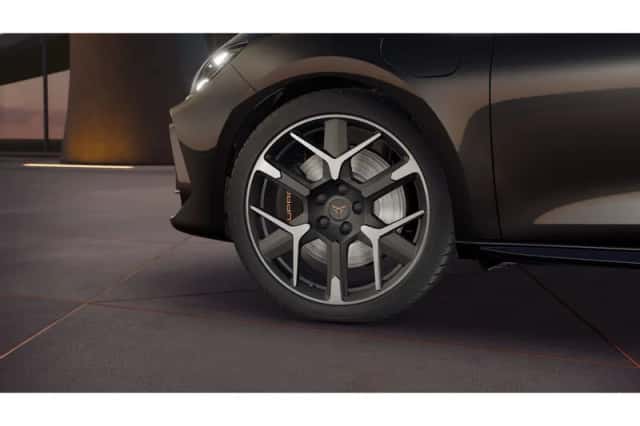 CUPRA Leon (2026) thumbnail 5