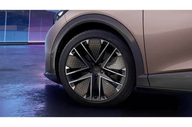 CUPRA Tavascan (2026) thumbnail 5