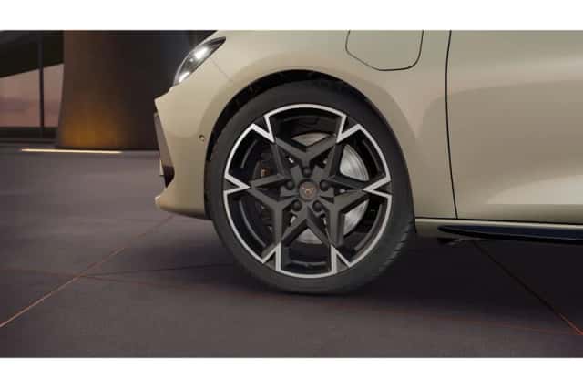 CUPRA Leon (2026) thumbnail 5
