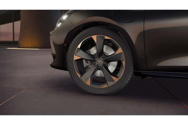 CUPRA Leon (2026) thumbnail 5